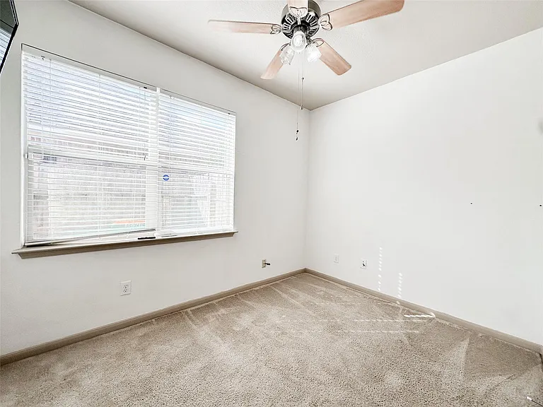 20319 Little Wing Dr — Photo 15