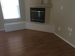 2010 Panay Dr SW, Los Lunas, NM 87031