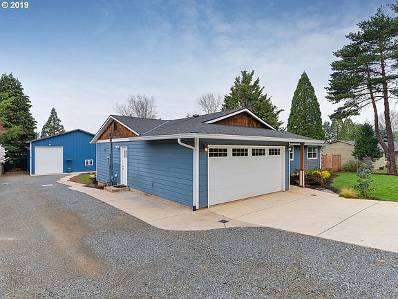 3rd image of 21611 S Lee Dr