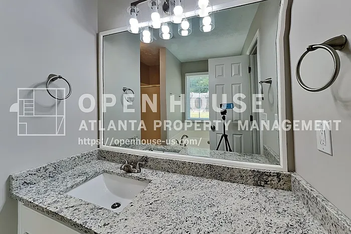 638 Castlebrooke Way — Photo 10