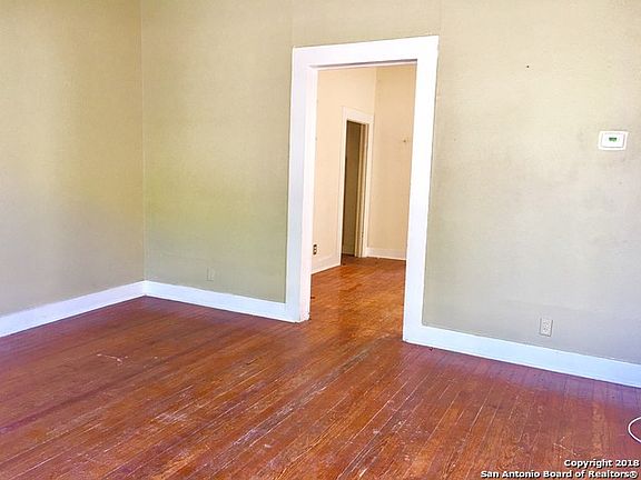 3rd image of 414 Barrera St