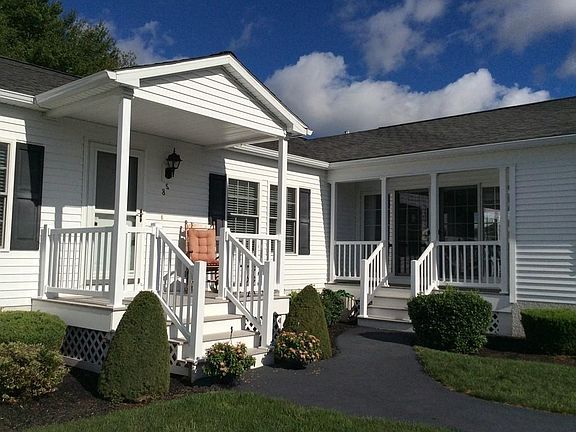 4th image of 28 Cornerstone Dr