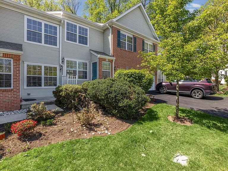 302 Wellington Park Dr — Photo 27