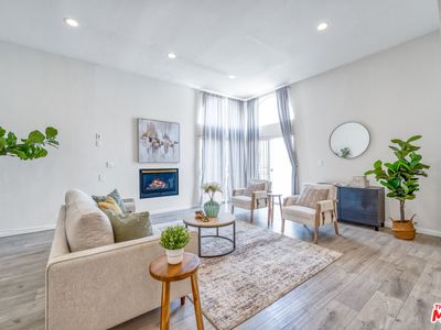 4823 Elmwood Ave APT E, Los Angeles, CA, 90004