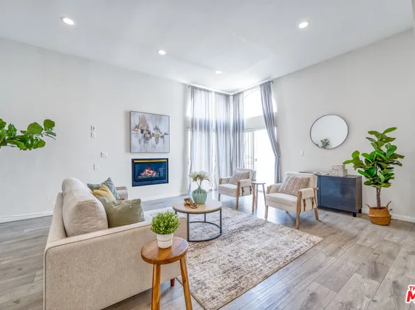 4823 Elmwood Ave APT E, Los Angeles, CA 90004