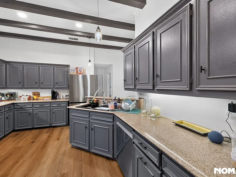 2926 Apple Valley Dr — Photo 15