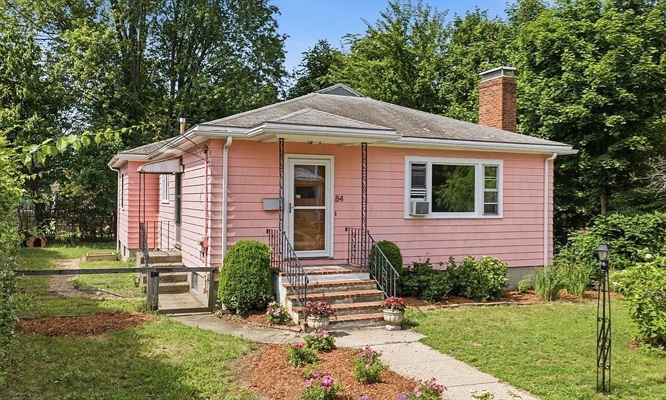 1st image of 84 Oak St