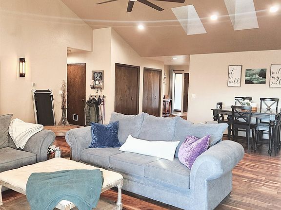 3rd image of 2617 Rosewood Cir