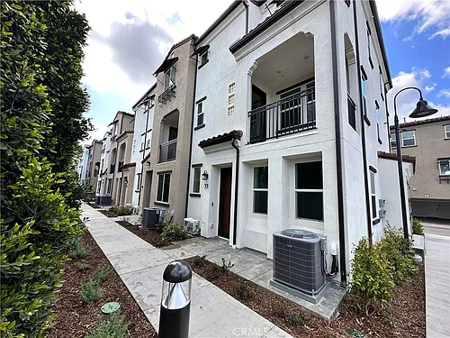 2317 W Broadway Photo 1