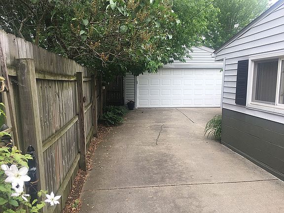 3rd image of 3109 N Alexander Ave