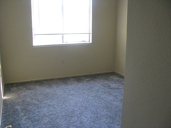 5th image of 332 W G St