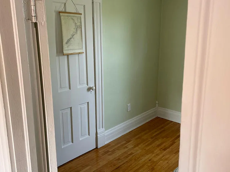 1120 W Harris St — Photo 17