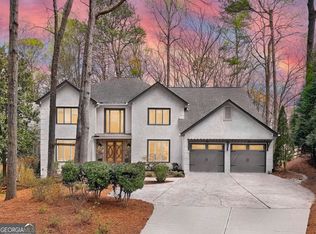2270 Roxburgh Dr, Roswell, GA 30076
