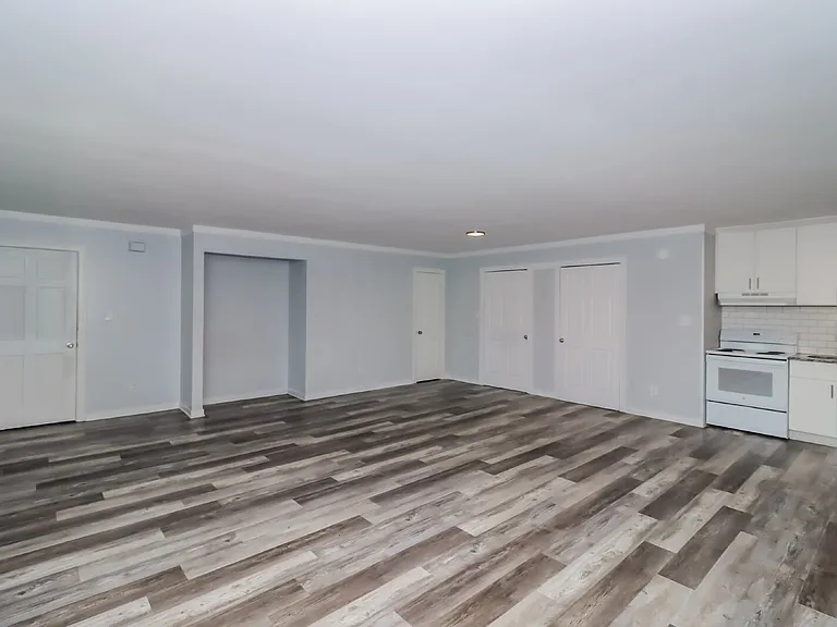 2325 15th St NE — Photo 9