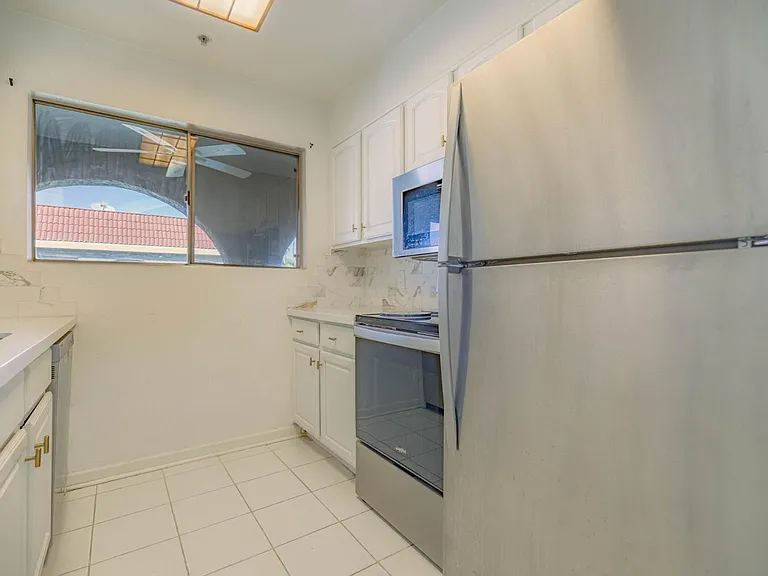 1650 N 87th Ter #27B — Photo 9
