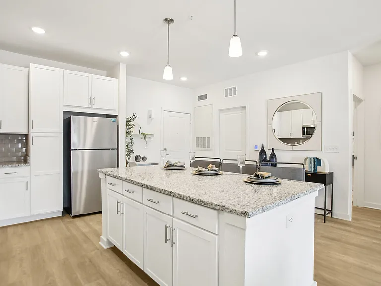 Avion Apartments — Photo 7