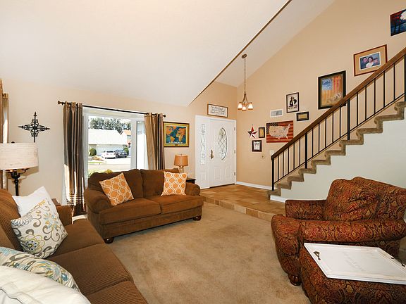 4th image of 3751 Honeysuckle Dr