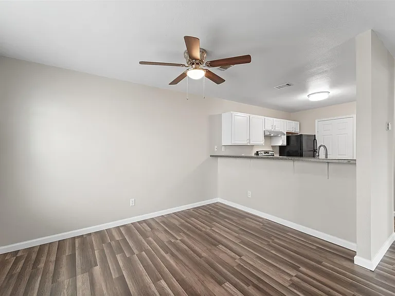 44426 Highway 290 Business #O15 — Photo 4