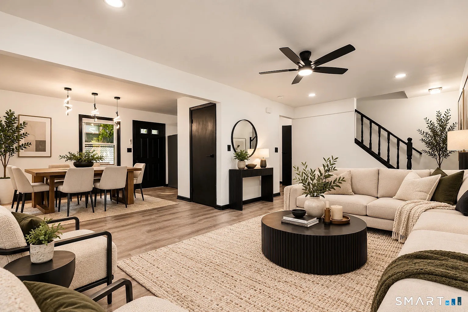 4 bed, 1.5 bath, 1224 sqft, $1,900 — Photo 2