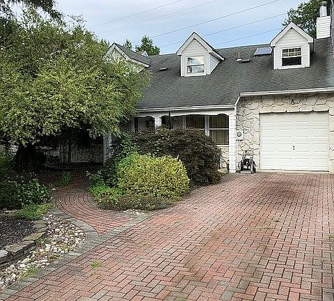 One car garage