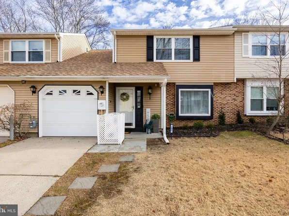131 Banwell Ln, Mount Laurel, NJ 08054