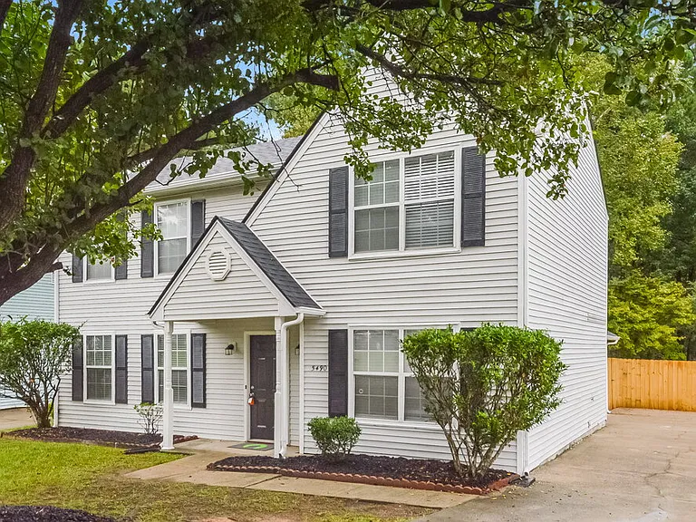 5490 Northcut Dr — Photo 1