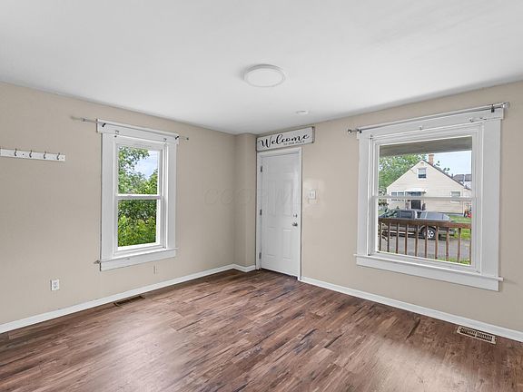 5th image of 2165 Amherst Ave