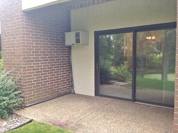 4th image of 1555 Millpond Ct