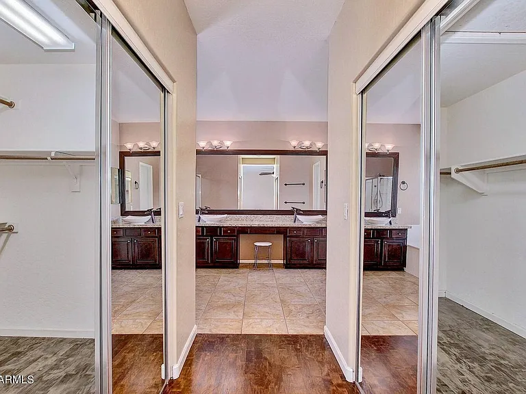 562 N Danielson Way — Photo 20