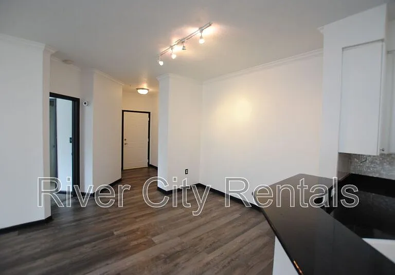 8539 Gate Pkwy W #1736 — Photo 25