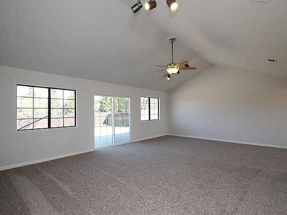 5th image of 36345 Avenue 16 1/2