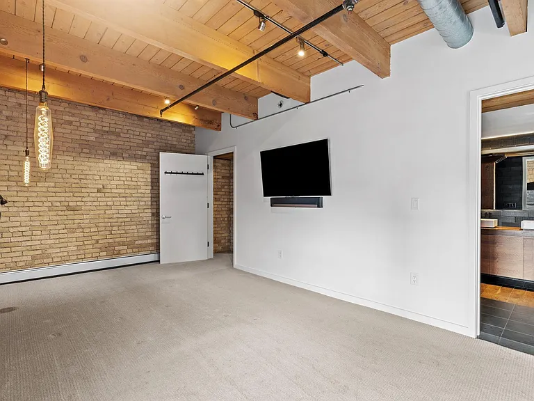 404 Washington Ave N #506 — Photo 34