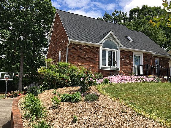 3rd image of 1409 Santolina Ln