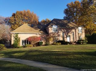 3025 Newport Dr, Springfield, IL 62702