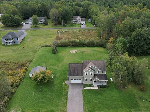 4th image of 31 Creighton Dr