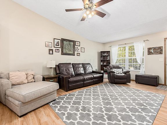 3rd image of 8527 Honor Ct