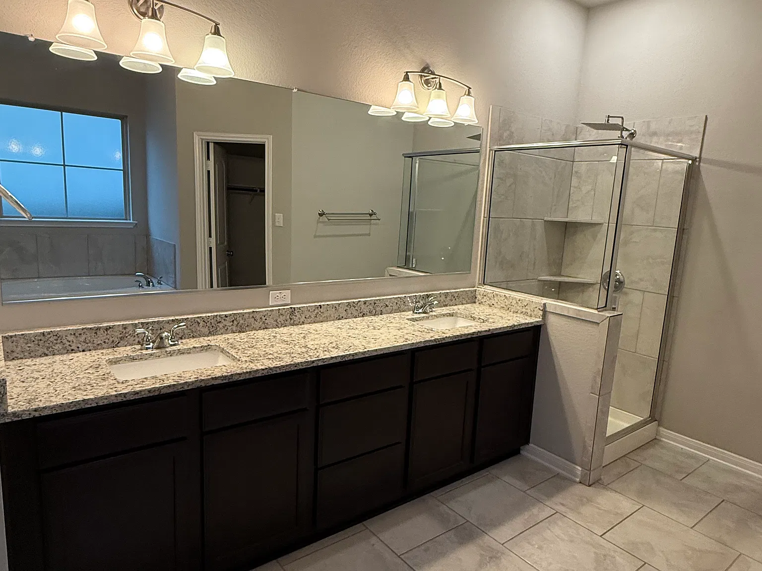 3 bed, 1846 sqft, $2,000 — Photo 4