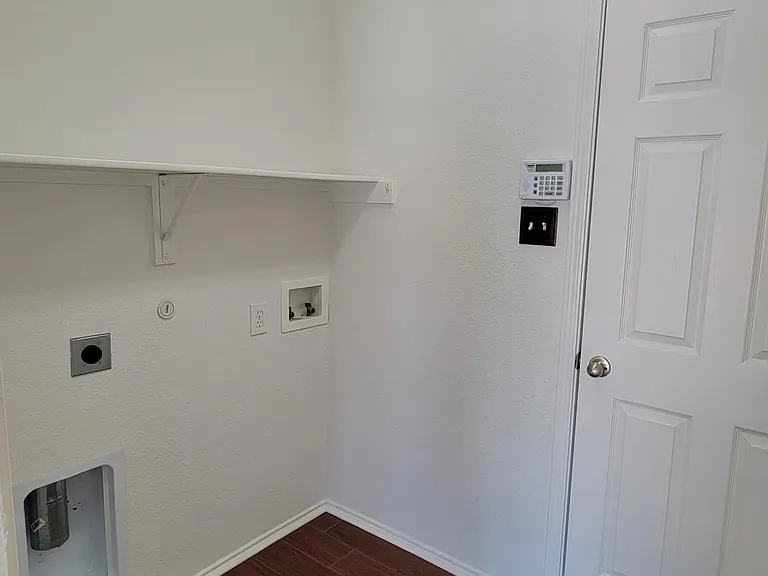 12729 Northern Pine Dr — Photo 10