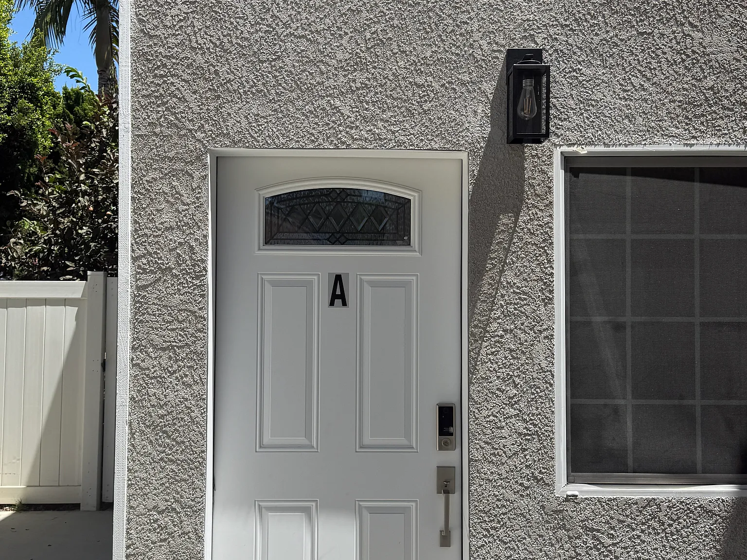 3 bed, 1000 sqft, $3,700 — Photo 2