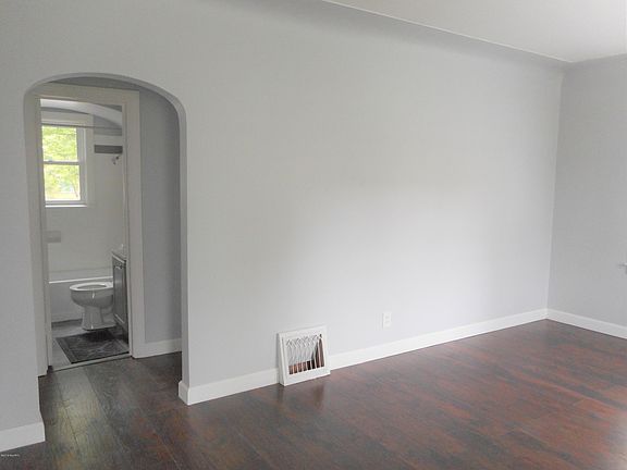3rd image of 4500 Jefferson Ave SE