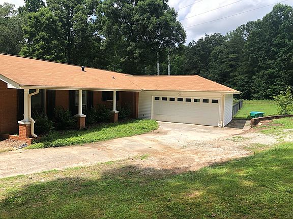 3rd image of 3687 Rainbow Cir