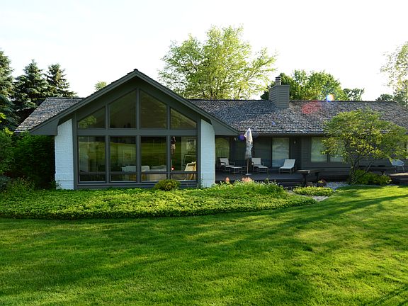 3rd image of 5255 Arrowhead Cir
