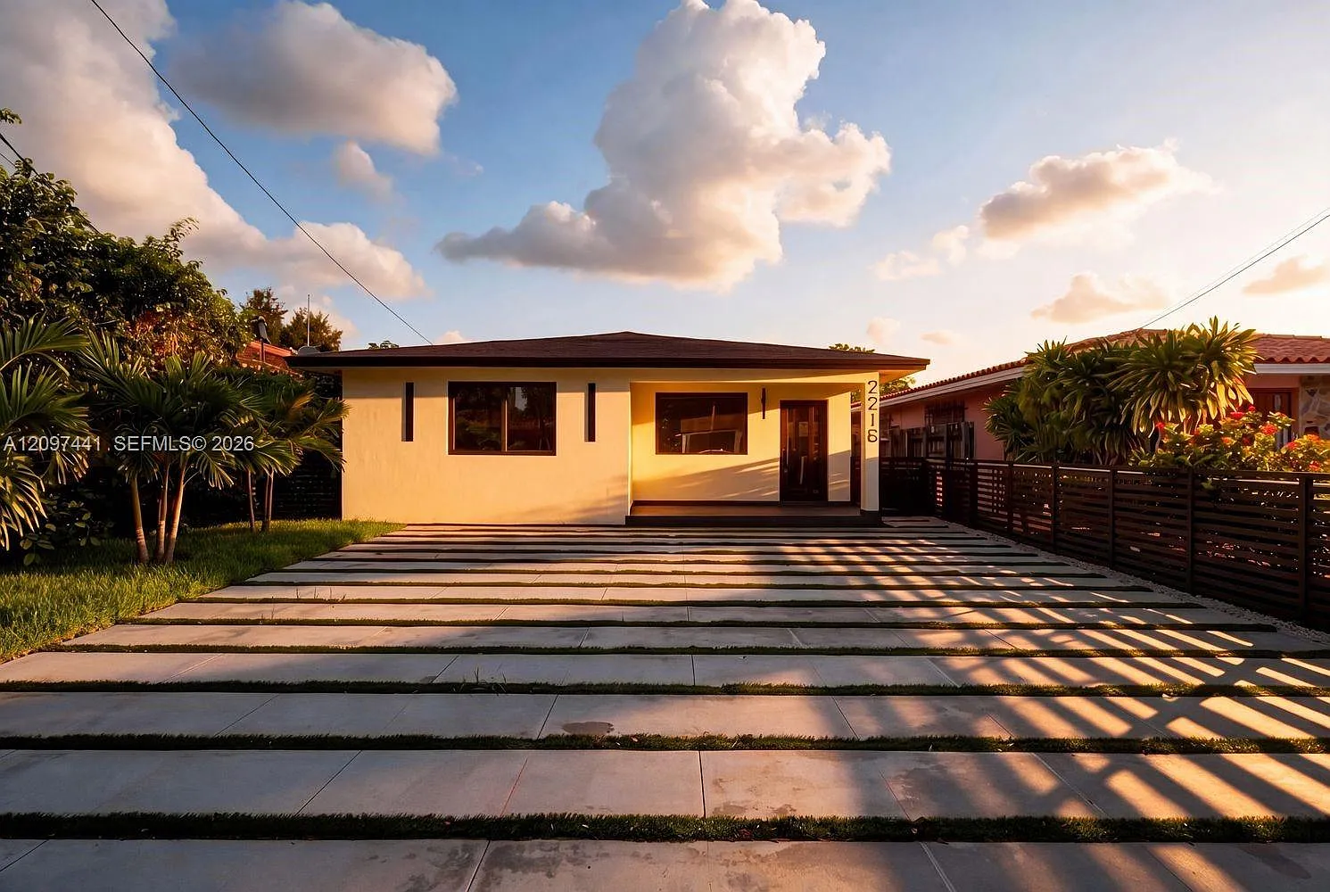 Coral Way Park Sec B — Photo 2