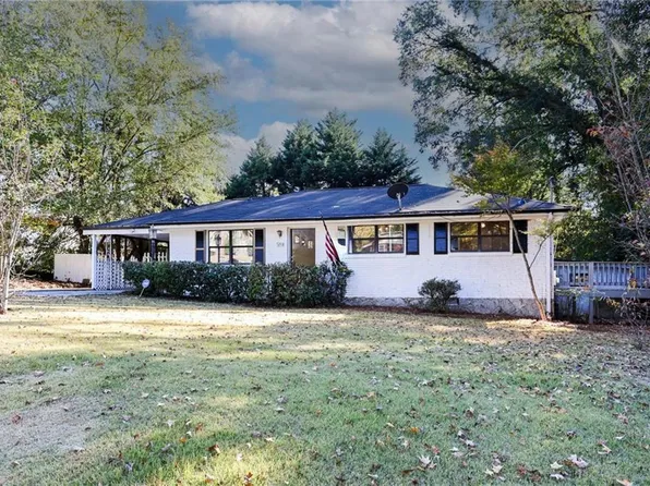5243 Cloud St, Stone Mountain, GA 30083