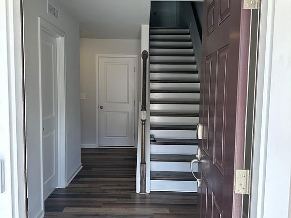 First floor entrance wat