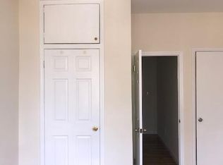 2012 Grove St, Flushing, NY 11385