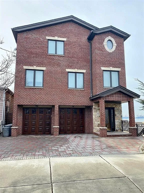 3 bed, 2.5 bath, 1850 sqft, $3,800 — Photo 3
