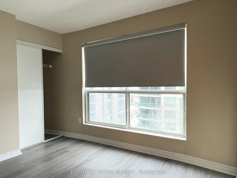 7 Lorraine Dr #1208 — Photo 10