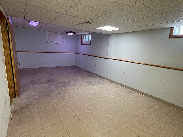 1042 N Amidon Ave — Photo 26