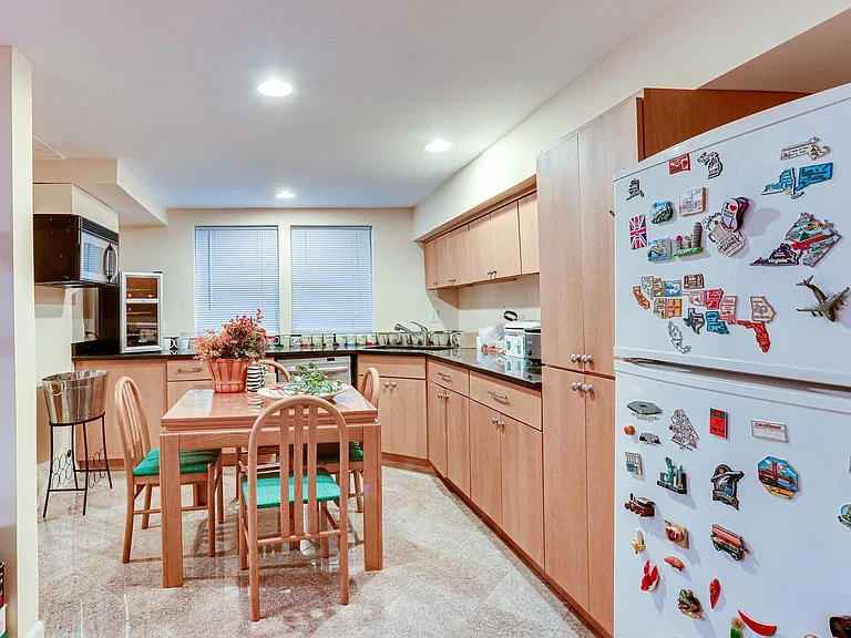 8212 Old Georgetown Rd — Photo 18